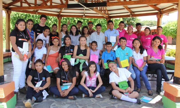 Adolescentes se preparan para dar seguimiento a Objetivos de Desarrollo Sostenible