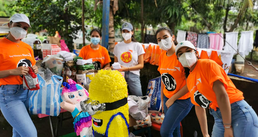 Adolescentes del Pierre y Marie Curie se suman a transformar la vida de la niñez más vulnerable