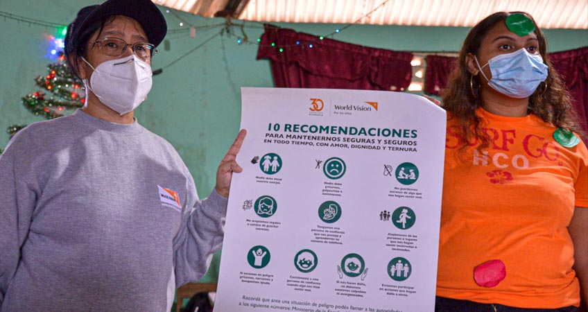 World Vision ha realizado charlas para enseñar a las niñas y los niños sobre autoprotección.