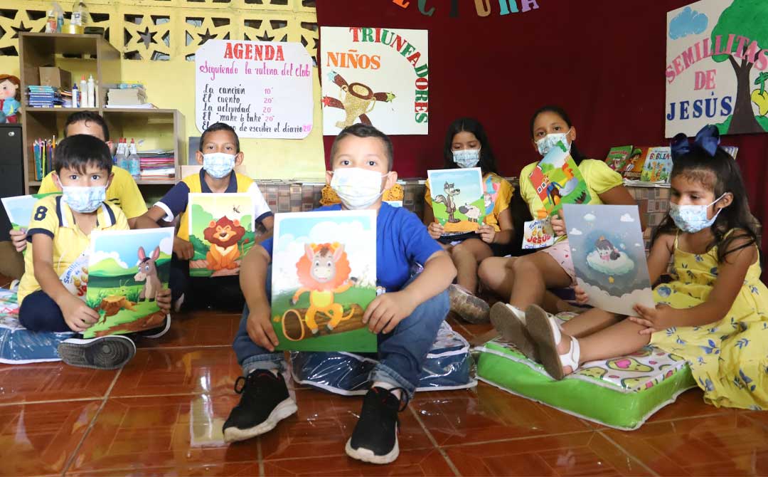 Club de lectura acompañado por World Vision Nicaragua.