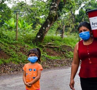 Entrega de kits de higiene en San Ramón, Matagalpa.